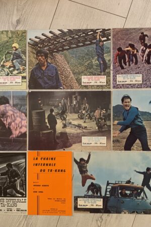 Jeu de photos d'exploitation originales de cinéma La chaine infernale du Ta Kang