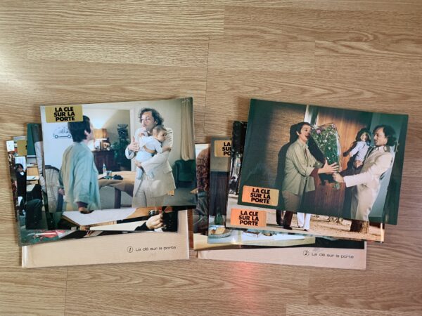 Jeu de photos d'exploitation originales de cinéma La clé sur la porte
