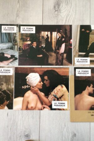 Jeu de photos d'exploitation originales de cinéma La femme pervertie