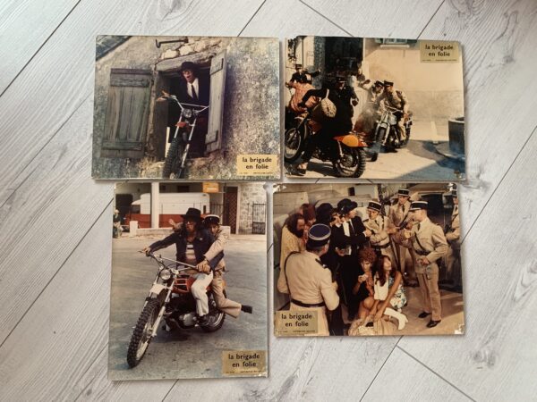 Jeu de photos d'exploitation originales de cinéma La Brigade en folie